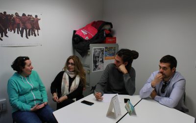 El diputado Alberto Rodríguez y los concejales de Ganar Alcorcón visitan a los precarios trabajadores de Alcampo