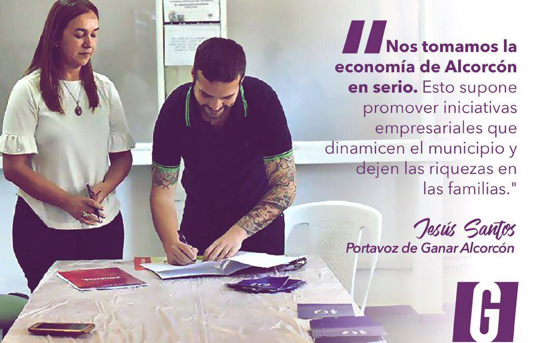 Jesús Santos firma un compromiso para el desarrollo de empresas cooperativas y de gestión social en Alcorcón