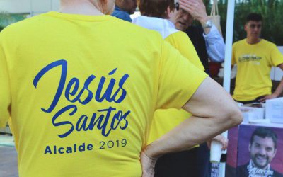 Se agotan las camisetas del Alcorconazo y los resúmenes del programa electoral de Unidas Podemos Ganar Alcorcón